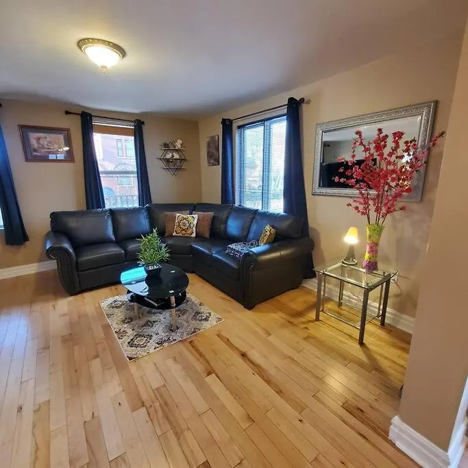 Garden 2 Storey House Niagara Falls