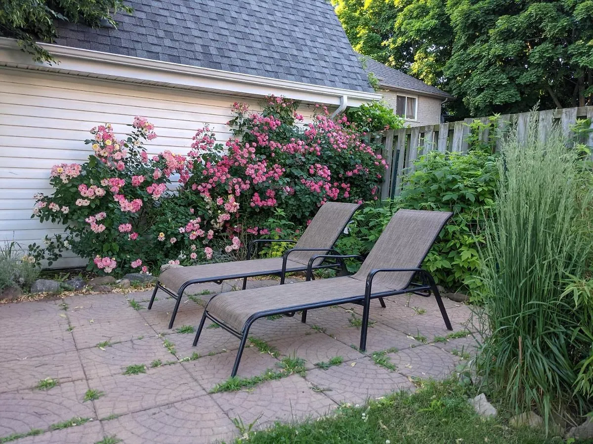 Holiday home Garden 2 Storey House Niagara Falls
